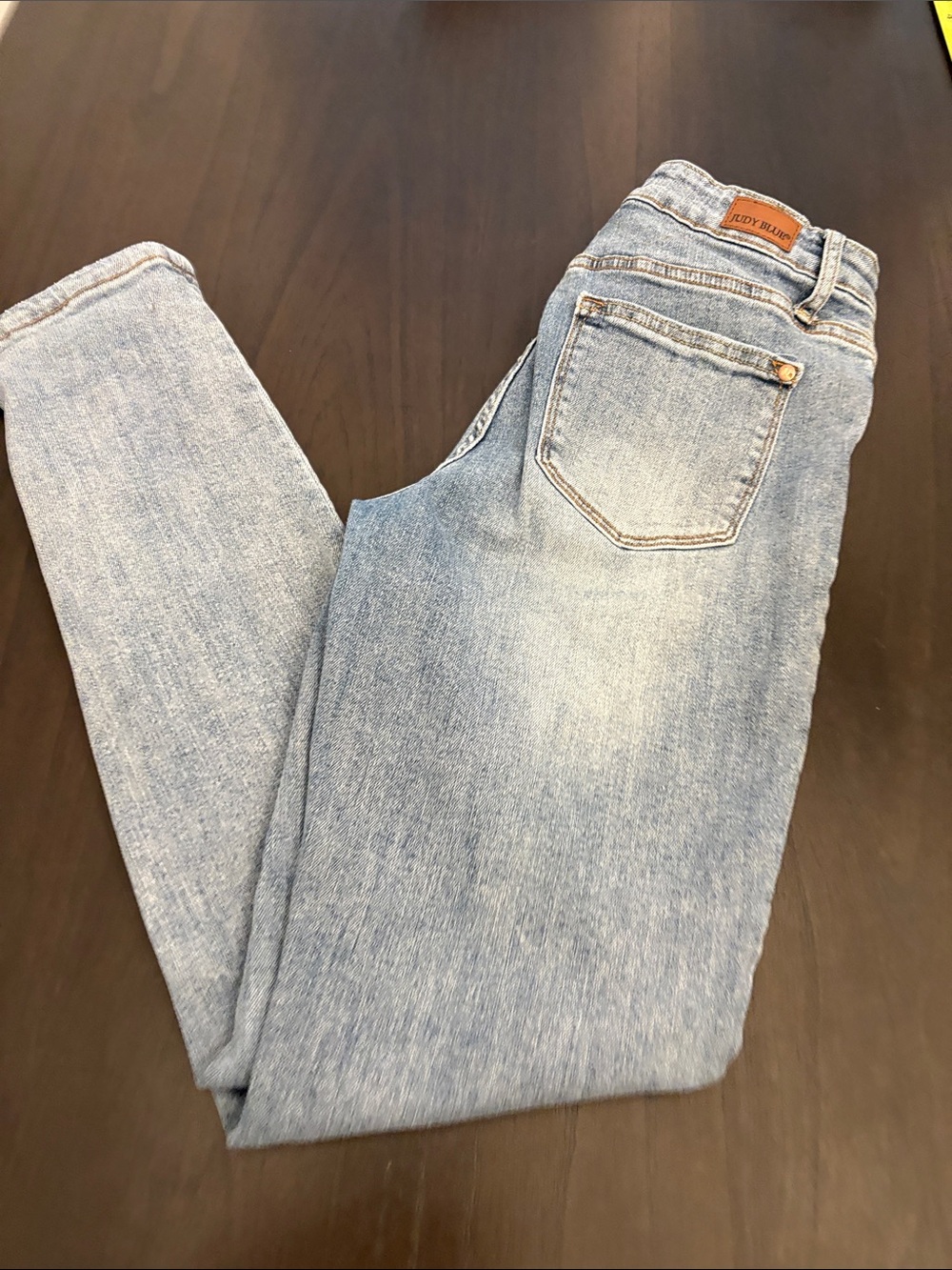 Judy Blue Light Blue Skinny Jeans